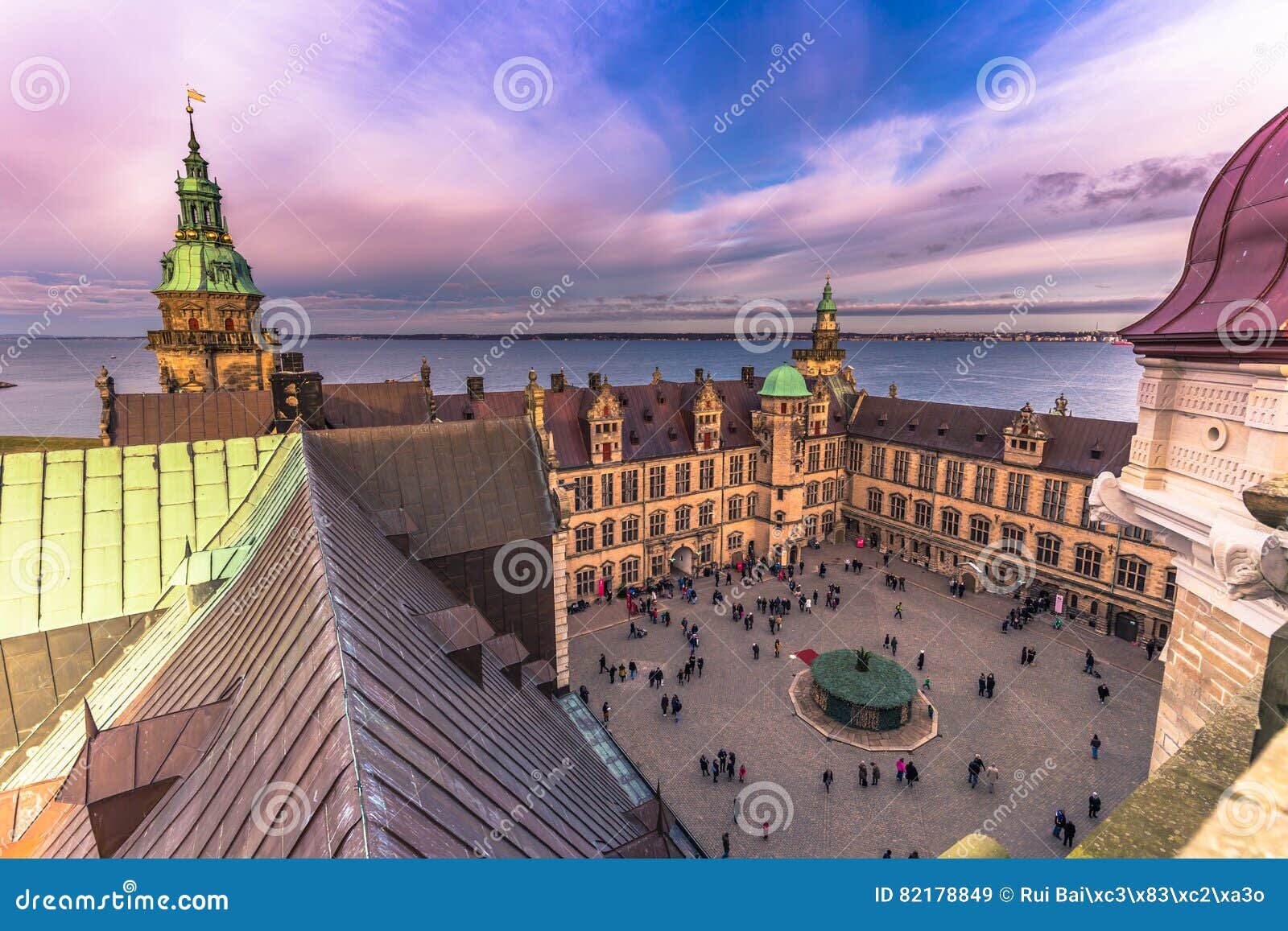 6. Castillo de Kronborg: Escenario de Hamlet