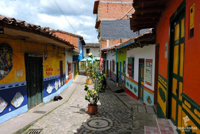 Guatapé: Consejos básicos para saber cómo llegar, qué hacer y cómo tener la mejor aventura. 2 Cómo llegar a Guatapé