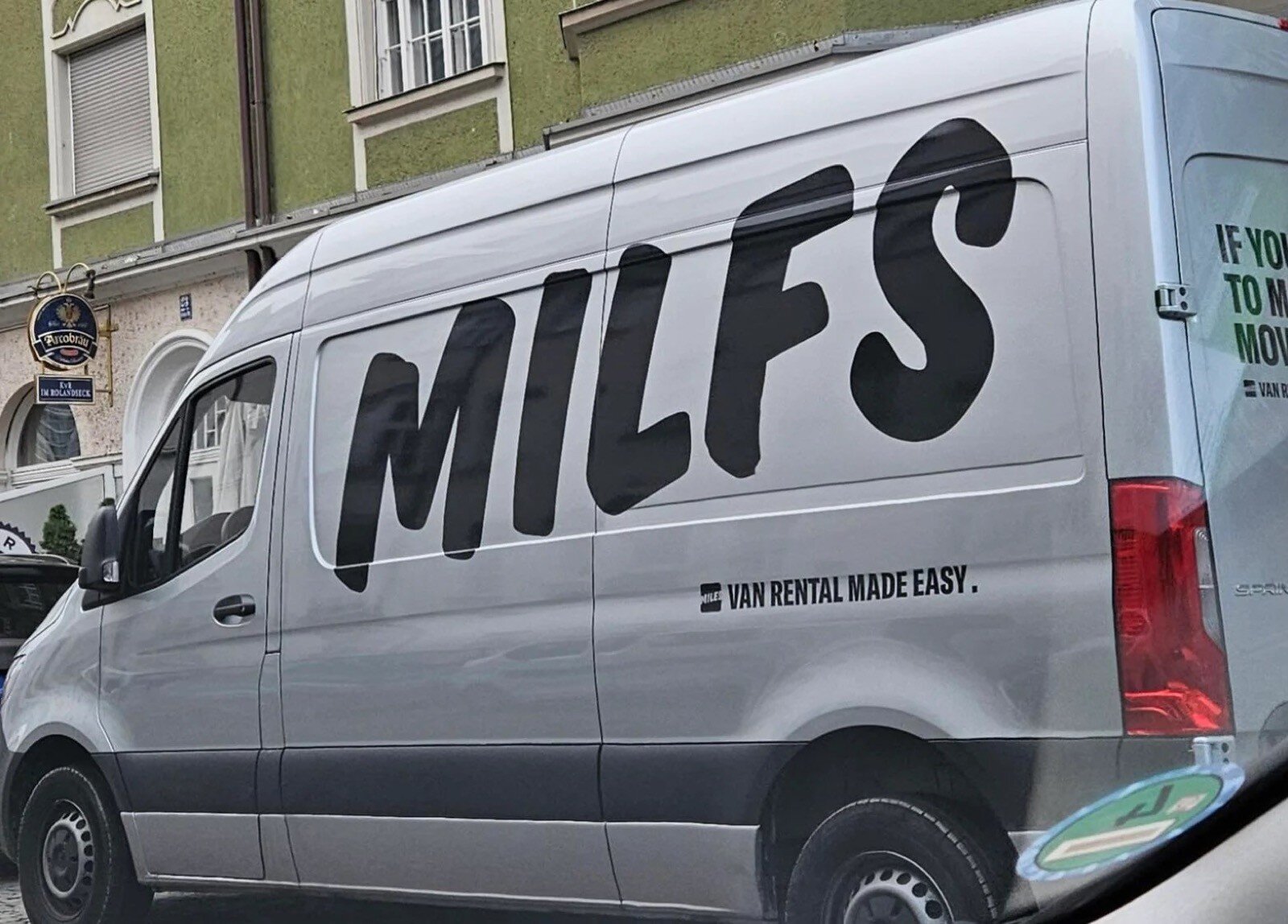 Miles Car Rental: Comodidad y asistencia inmediata