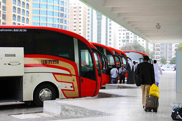 Cómo ir de Dubái a Abu Dhabi (tour o por libre) 2 Opciones para llegar a Abu Dhabi desde Dubái