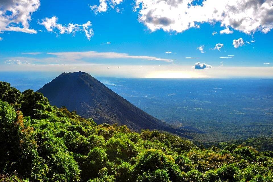 Que hacer en El Salvador: 10 experiencias imperdibles 7 ¿Cuál es el lugar más visitado en El Salvador?